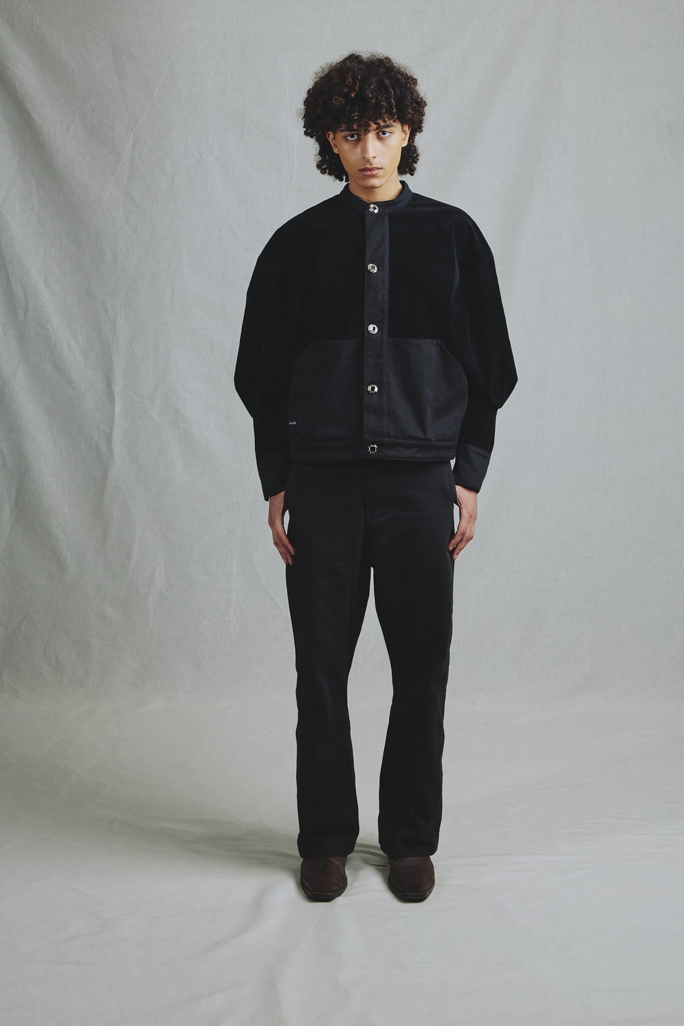 Pantalon Sergé Coton Noir Coupe Regular Évasée