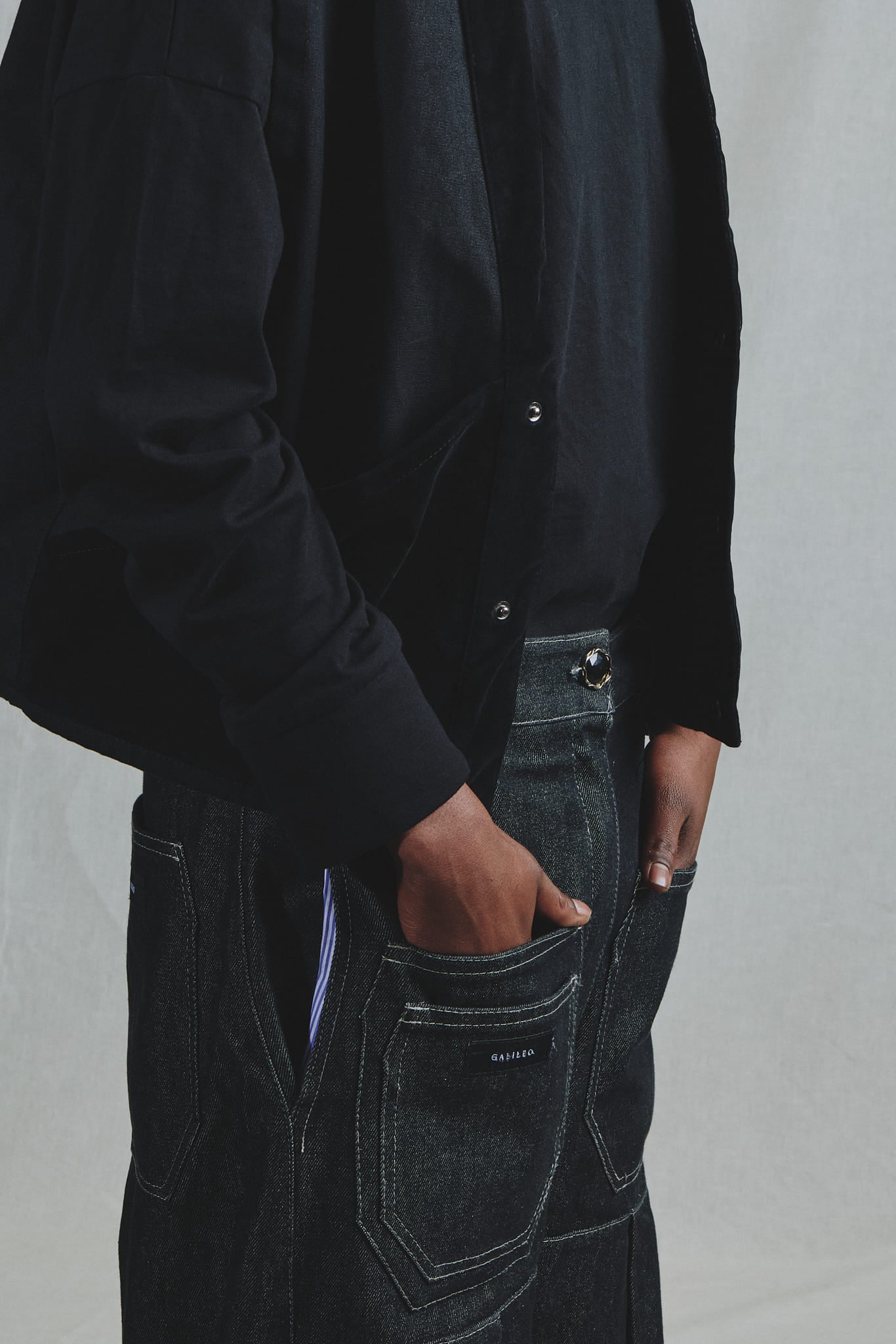 Pantalon Jean Brut Italien 7 Poches Pli Fémur Bouton Bijou Zip