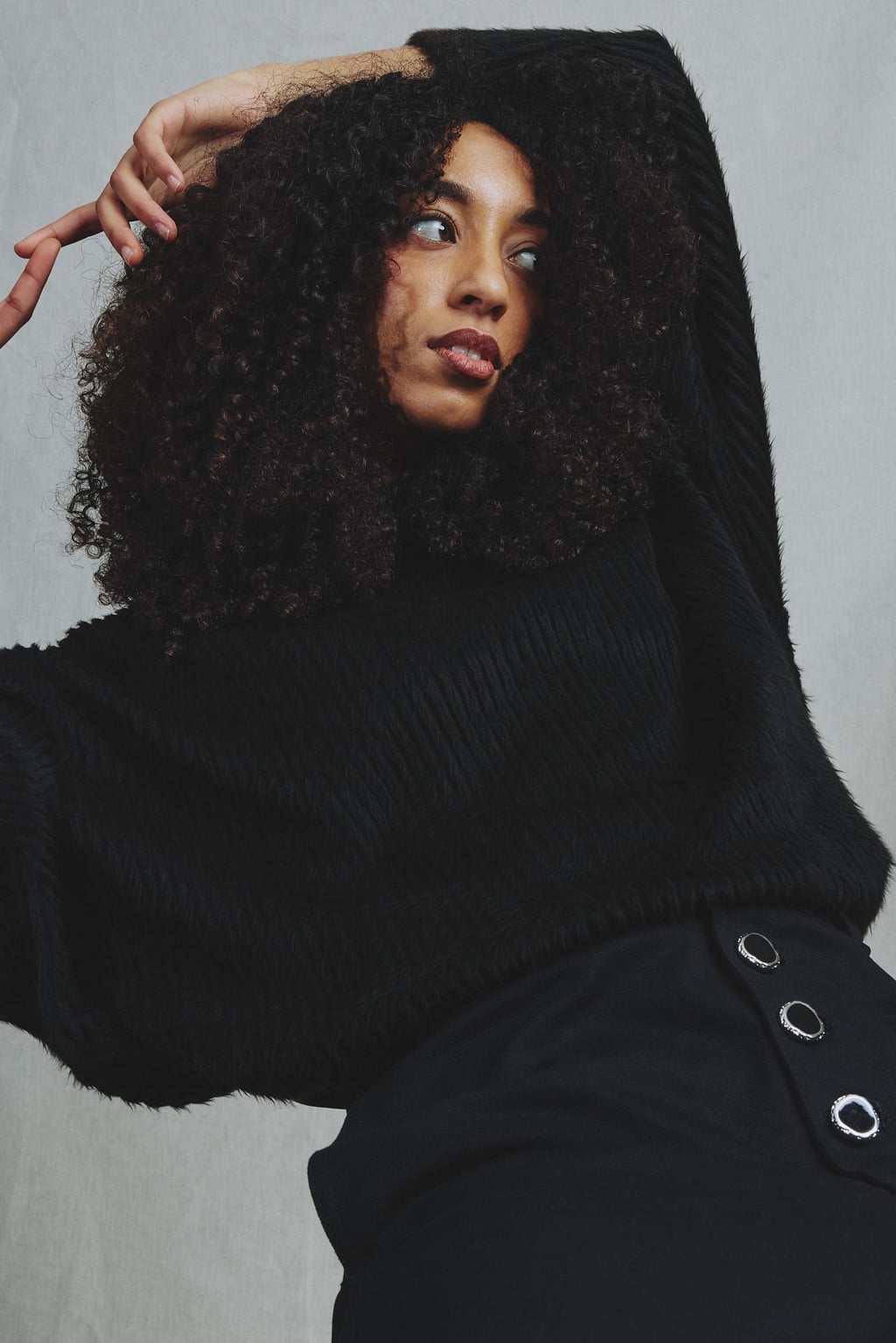 Pull Oversize Velours Duveteux Noir Pièce Unique